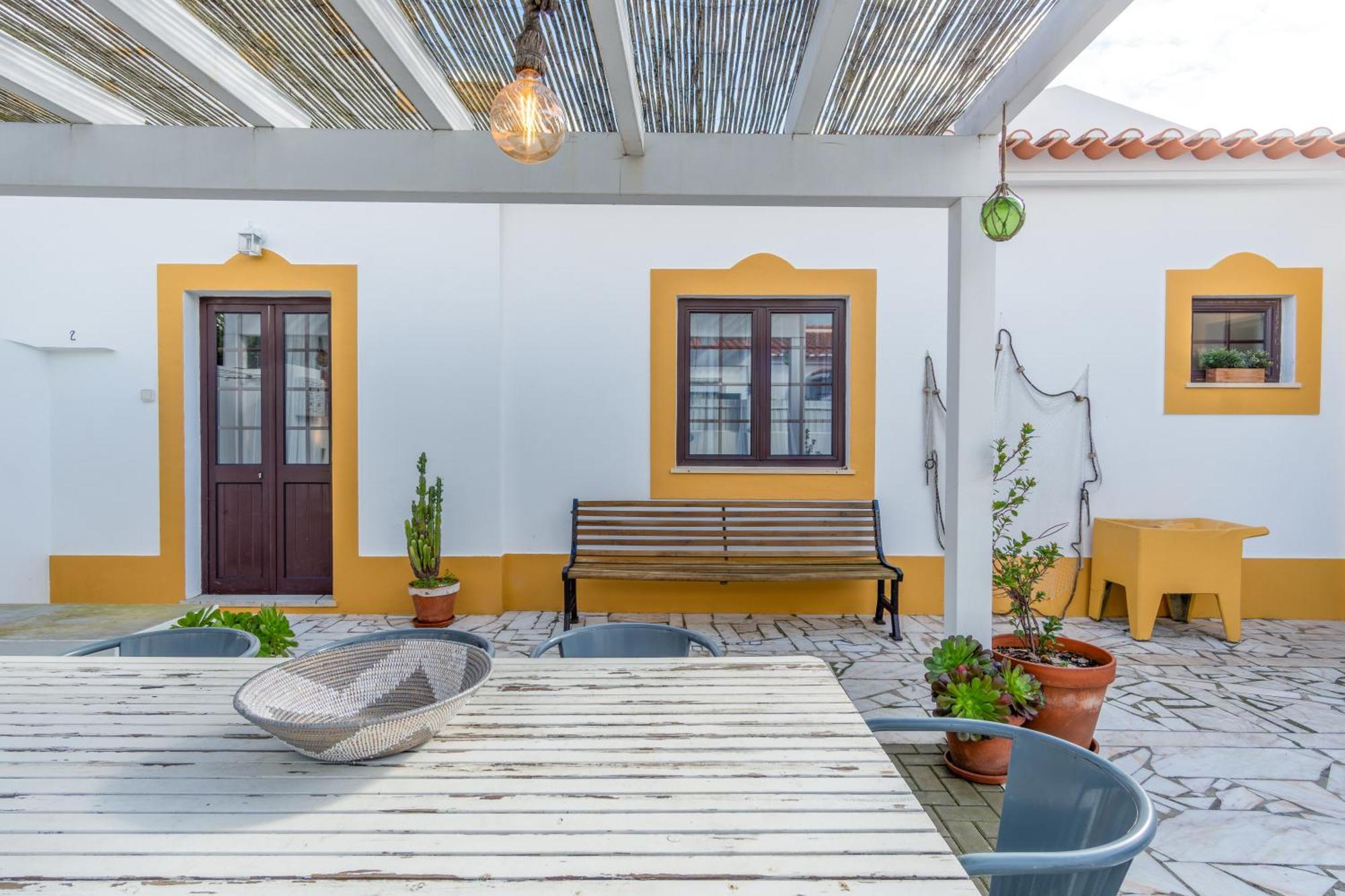Casa Do Tanque Amarelo By Stay In Alentejo Вила Нова де Милфонтеш Екстериор снимка